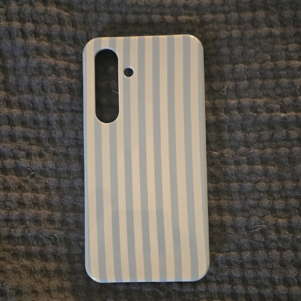 Striped Blue and White Phone Case Galaxy S24
